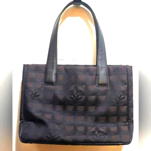 CHANEL BROWN NEW TRAVEL LINE NYLON TOTE BAG - Picture 2 of 9